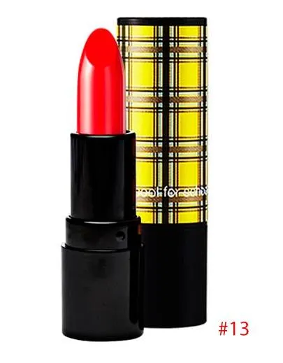 LAPIZ LABIAL HOT GIRL LIP STICKER