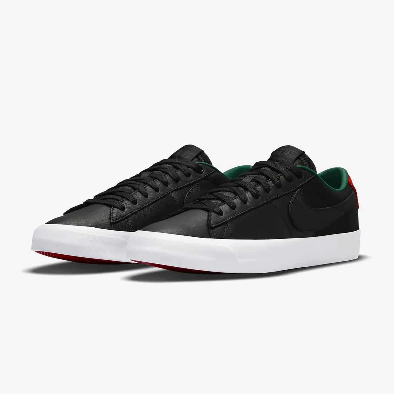 NIKE SB BLAZER LOW PRO GT PRM